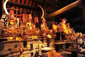 Các vị được thờ trong nhà Trần