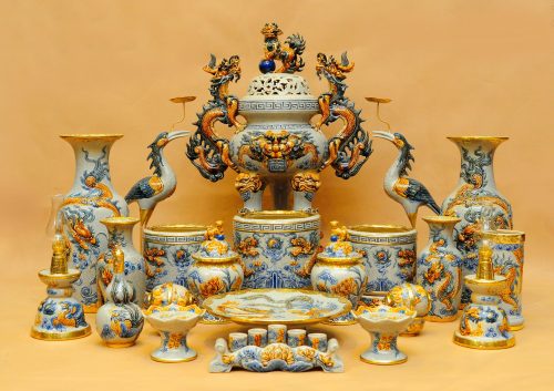 BÁT HƯƠNG, BỐC BÁT HƯƠNG VÀ SỬ DỤNG BÁT HƯƠNG