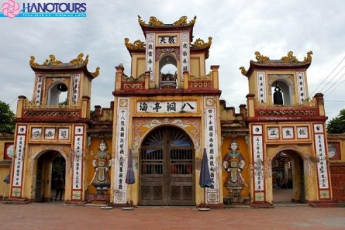 ĐỨC VUA CHA BÁT HẢI ĐỘNG ĐÌNH